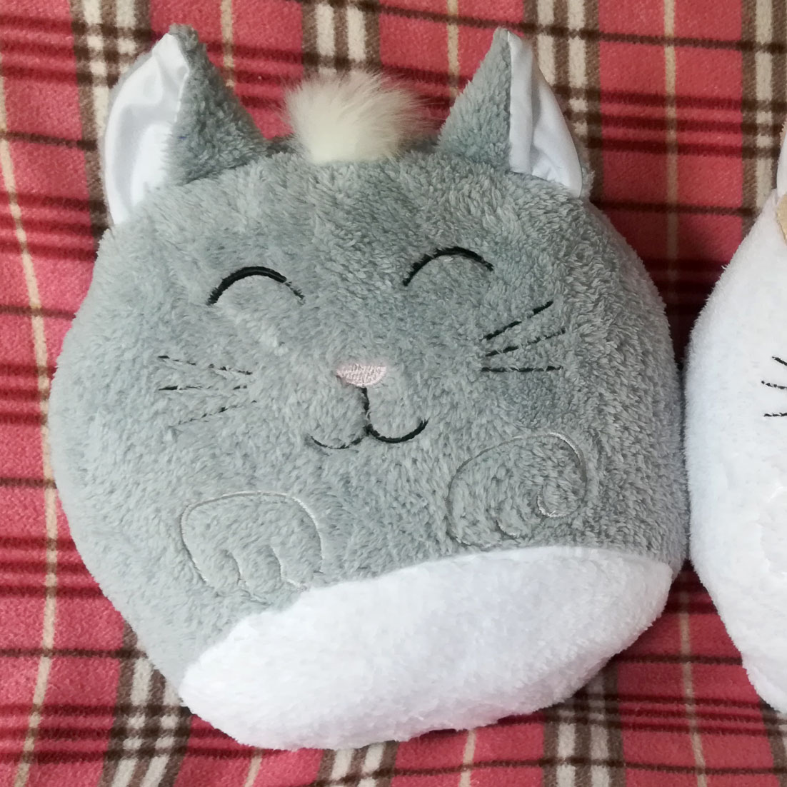 Jastuk u obliku mace